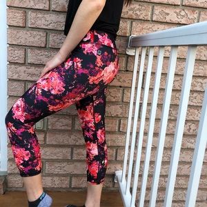 Fabletics cropped leggings